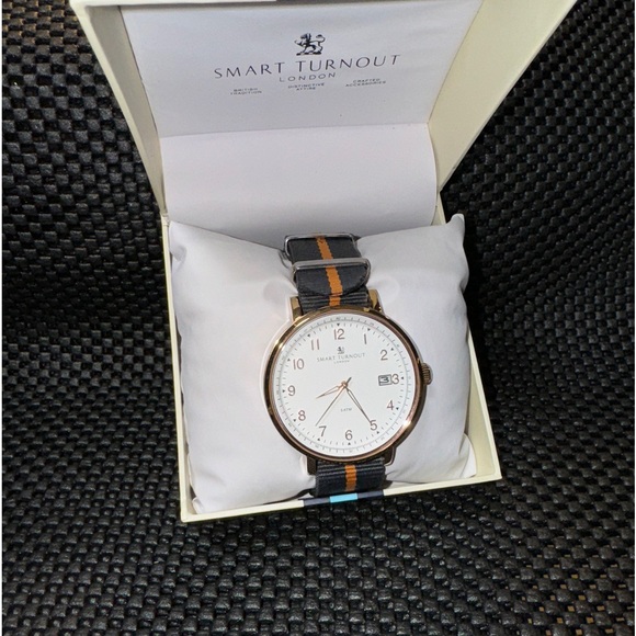 Men’s Smart Turnout London Watch Wristwatch w/ Box & Papers Water Resistant 5ATM - Picture 2 of 12